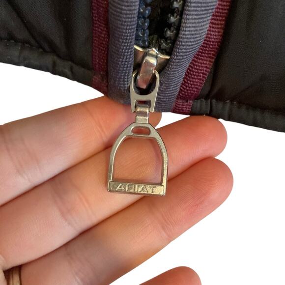 Ariat Black Soft Shell Fitted Polyester Full Zip Outdoors Puffy Vest Size Medium - Picture 11 of 16